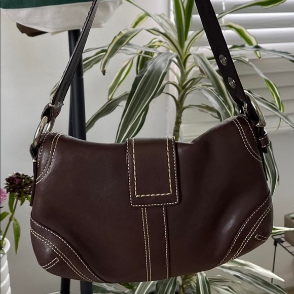 leather coach shoulder bag - Picture 2 of 2